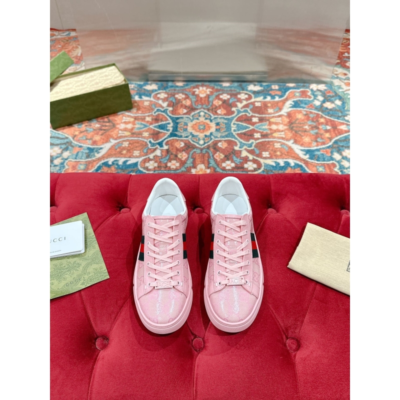 G*u*i casual shoes